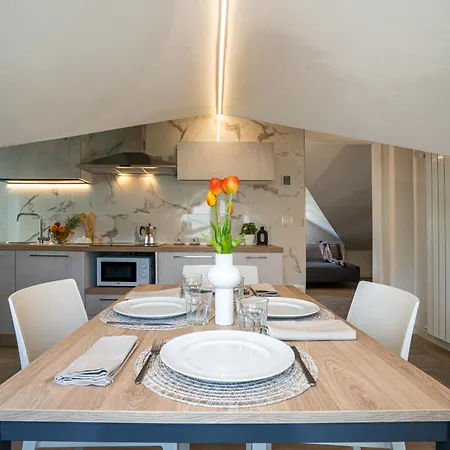 Pra-tu - Mansarda Moderna 2 - P R A T U R E C C I Group Apartment Riccione