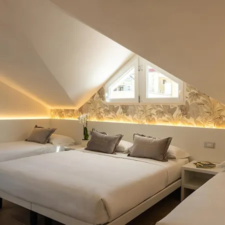 La Tua Mansardina A 100 Metri Dal Mare, 2 Da Letto - P R A T U R E C C I Group * 里乔内